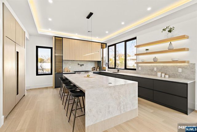 210 Hillcrest Drive, Paramus, NJ 07652