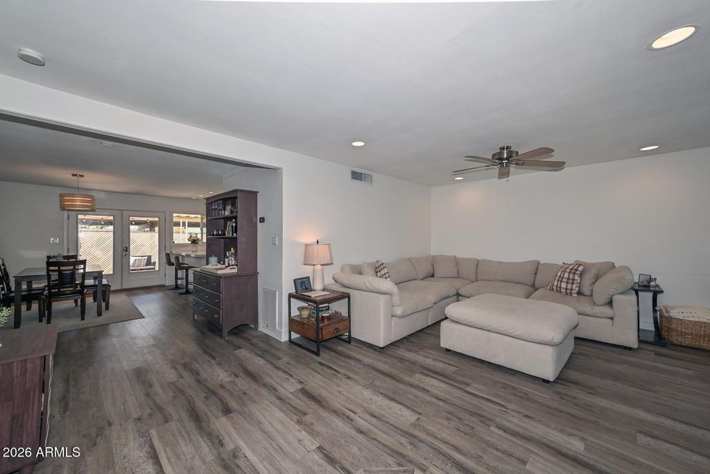 8305 E VISTA Drive, Scottsdale, AZ 85250 — photo 5