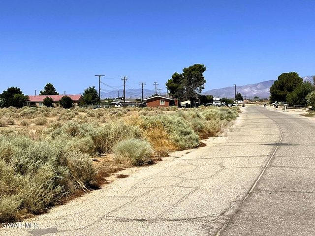 8536 Quezon Avenue, California City, CA 93505