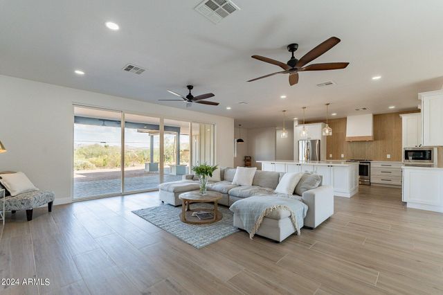 3909 S Veronica Lane, Gold Canyon, AZ 85118