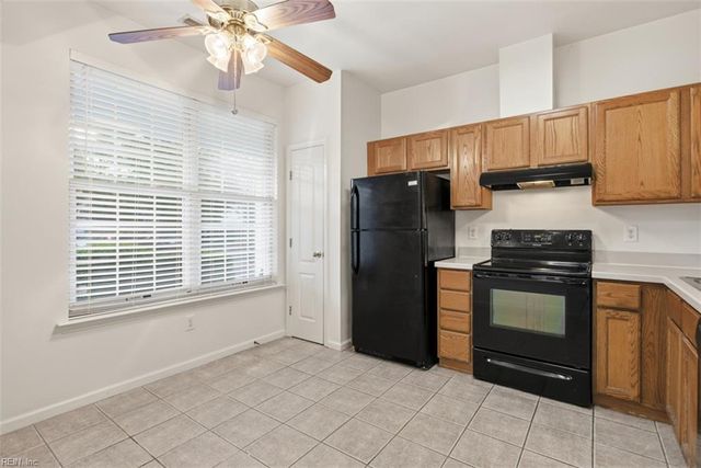 682 Windbrook Circle CIR, Newport News, VA 23602