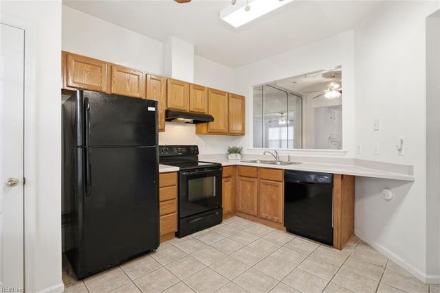 682 Windbrook Circle CIR, Newport News, VA 23602