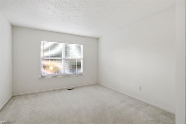 682 Windbrook Circle CIR, Newport News, VA 23602