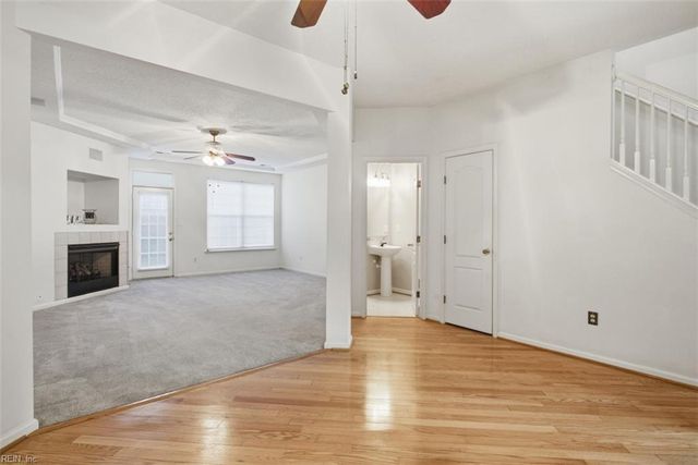 682 Windbrook Circle CIR, Newport News, VA 23602