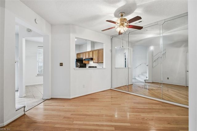 682 Windbrook Circle CIR, Newport News, VA 23602