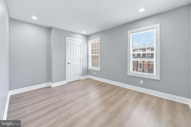 1205 OAK ST, Wilmington, DE 19805