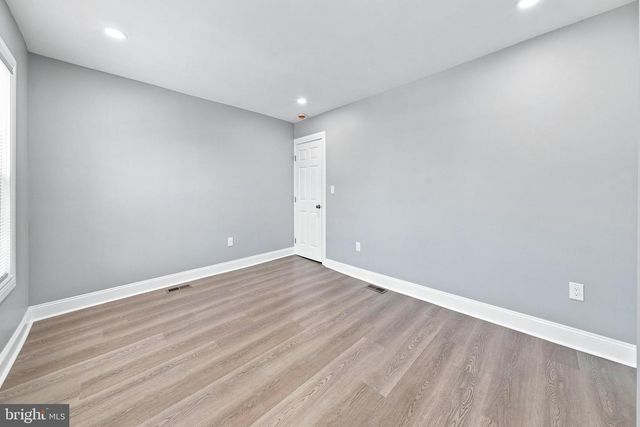 1205 OAK ST, Wilmington, DE 19805