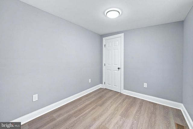 1205 OAK ST, Wilmington, DE 19805