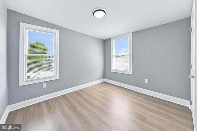 1205 OAK ST, Wilmington, DE 19805