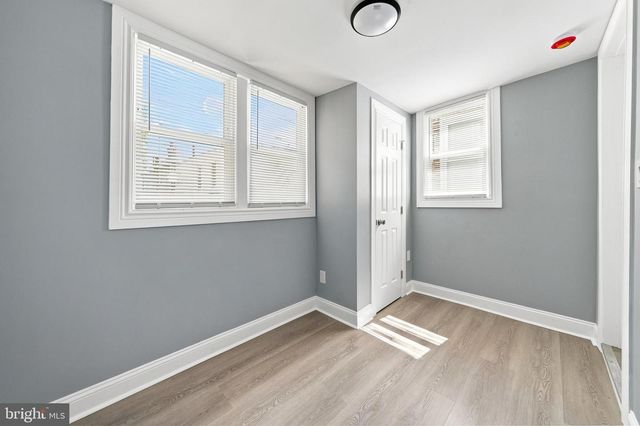 1205 OAK ST, Wilmington, DE 19805