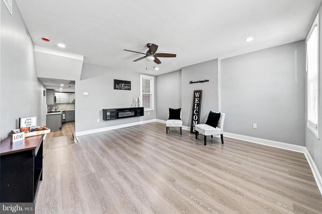 1205 OAK ST, Wilmington, DE 19805