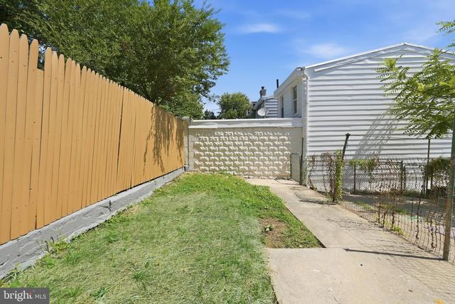 1205 OAK ST, Wilmington, DE 19805