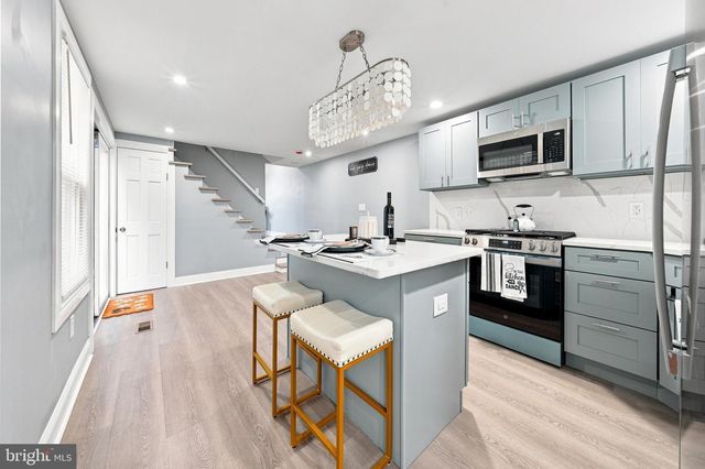1205 OAK ST, Wilmington, DE 19805