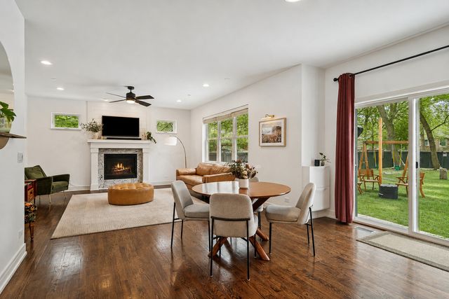 302 N Elm Street, Mount Prospect, IL 60056