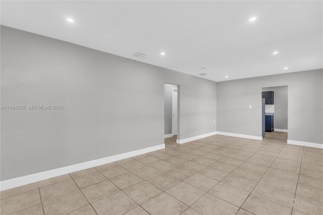 6940 NW 6th Ct, Miami, FL 33150