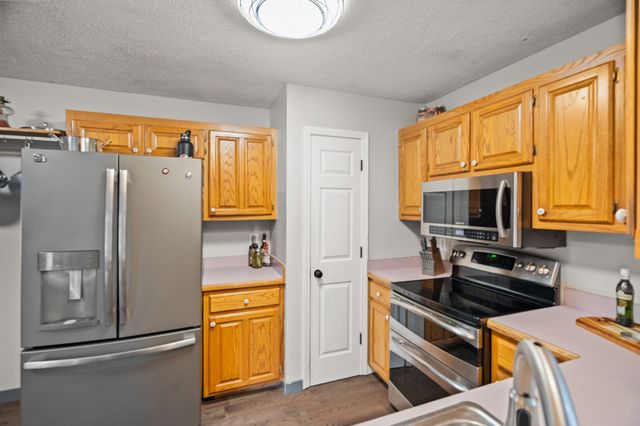 6117 Henry Gower Rd, Pleasant View, TN 37146