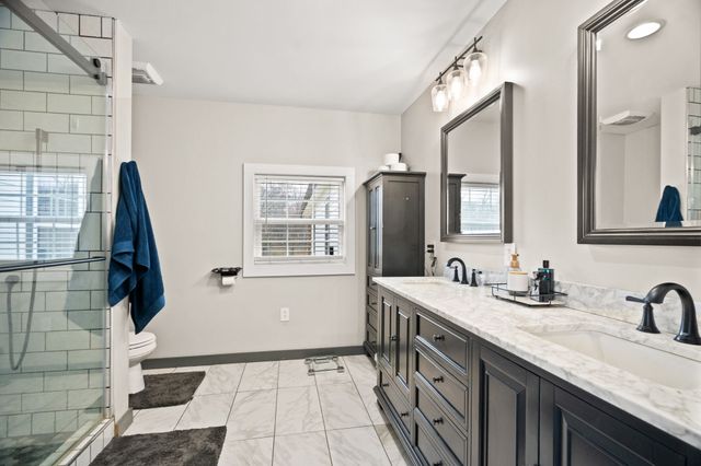 6117 Henry Gower Rd, Pleasant View, TN 37146