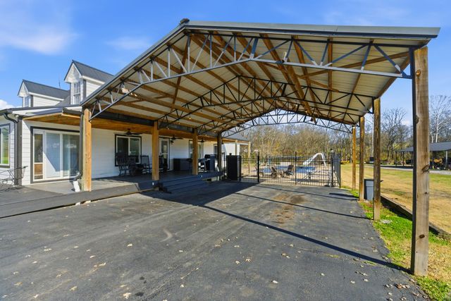 6117 Henry Gower Rd, Pleasant View, TN 37146