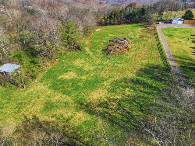 6117 Henry Gower Rd, Pleasant View, TN 37146