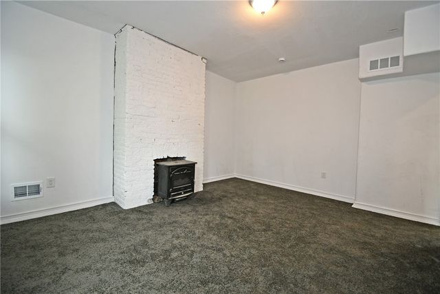 3206 Motor St, Sheraden, PA 15204