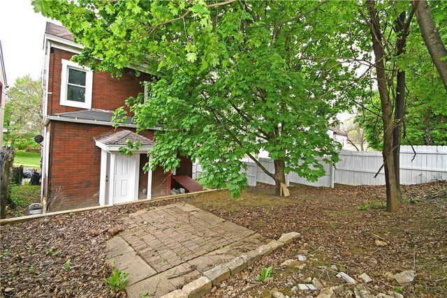 3206 Motor St, Sheraden, PA 15204