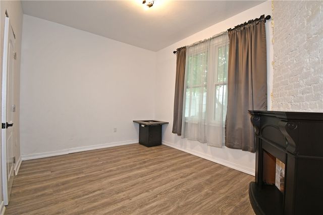 3206 Motor St, Sheraden, PA 15204