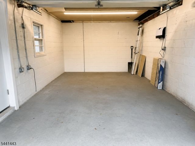 11 Van Dyke Pl, Summit City, NJ 07901