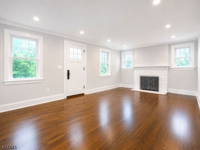 11 Van Dyke Pl, Summit City, NJ 07901