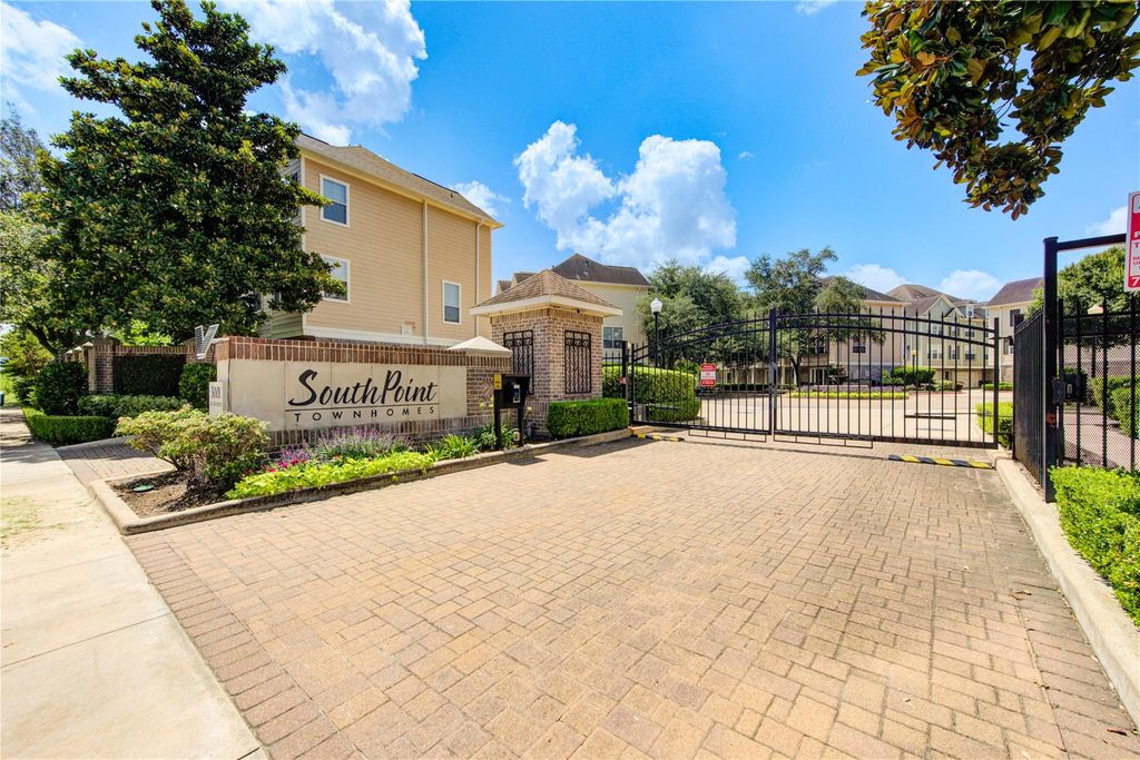 3001 Murworth Drive 604, Houston, TX 77025