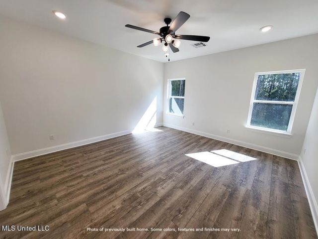 47 Knoll Creek Drive, Carriere, MS 39426