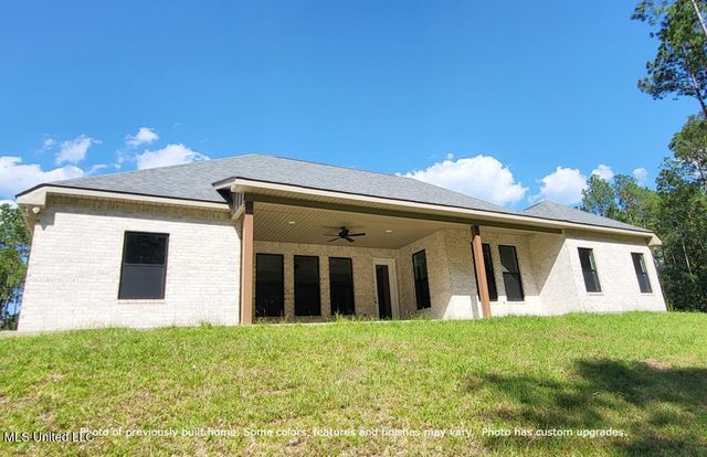 47 Knoll Creek Drive, Carriere, MS 39426