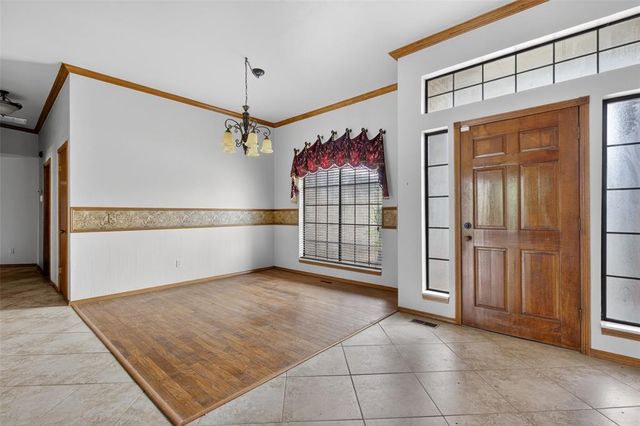1813 Kingsgate Terrace, Yukon, OK 73099