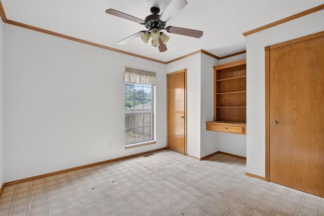 1813 Kingsgate Terrace, Yukon, OK 73099