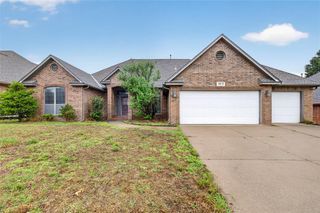 1813 Kingsgate Terrace, Yukon, OK 73099