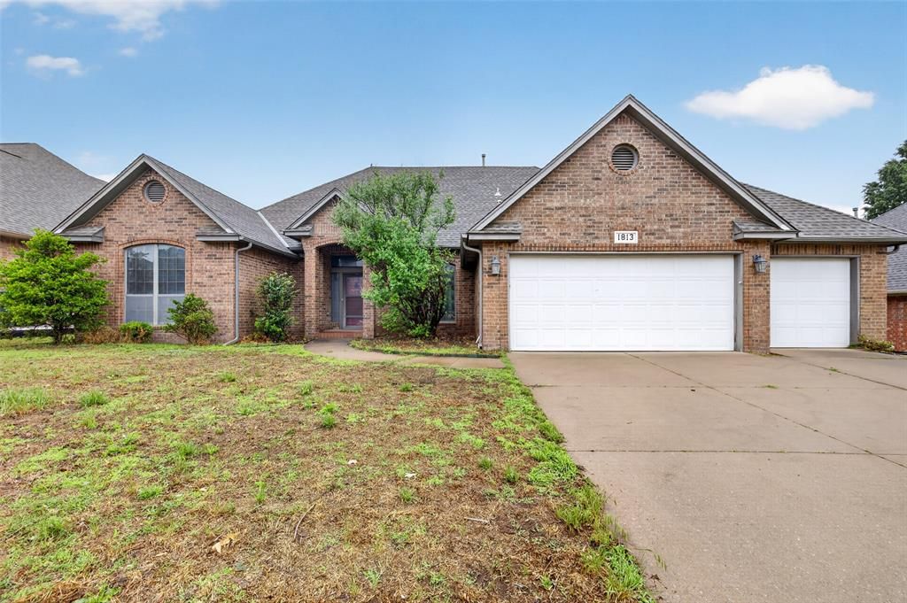 1813 Kingsgate Terrace, Yukon, OK 73099