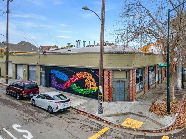 5428 San Pablo Avenue, Oakland, CA 94608