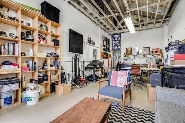 5428 San Pablo Avenue, Oakland, CA 94608