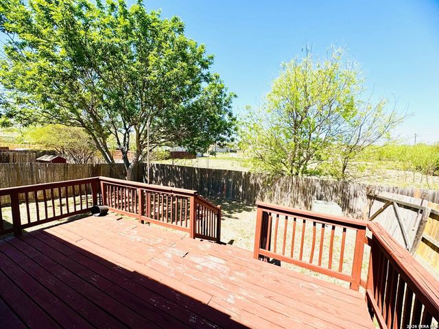 9335 Ingleton, San Antonio, TX 78245