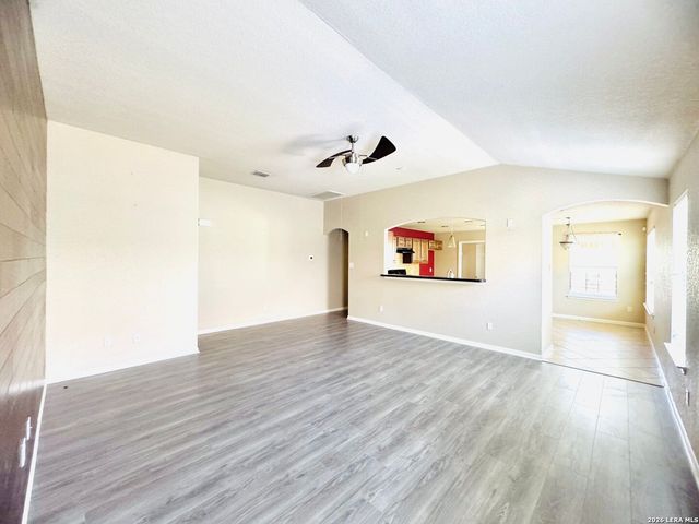 9335 Ingleton, San Antonio, TX 78245