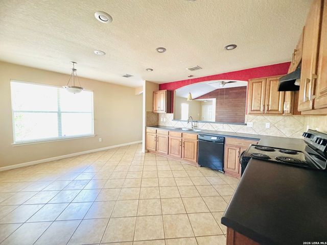 9335 Ingleton, San Antonio, TX 78245