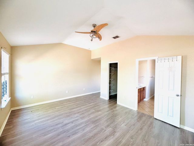 9335 Ingleton, San Antonio, TX 78245