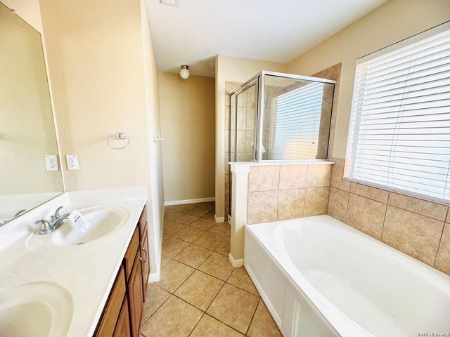 9335 Ingleton, San Antonio, TX 78245
