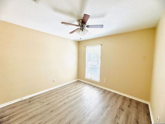 9335 Ingleton, San Antonio, TX 78245