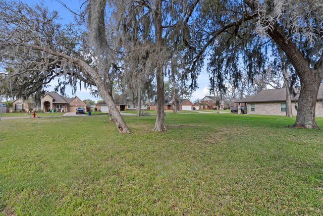 TBD Wood Haven Drive, West Columbia, TX 77486