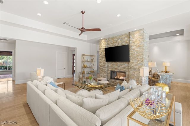 11 Misty Peaks Court, Las Vegas, NV 89135