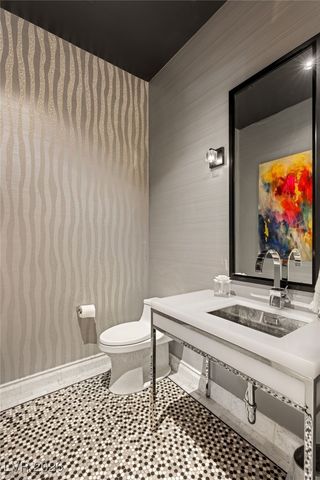 11 Misty Peaks Court, Las Vegas, NV 89135