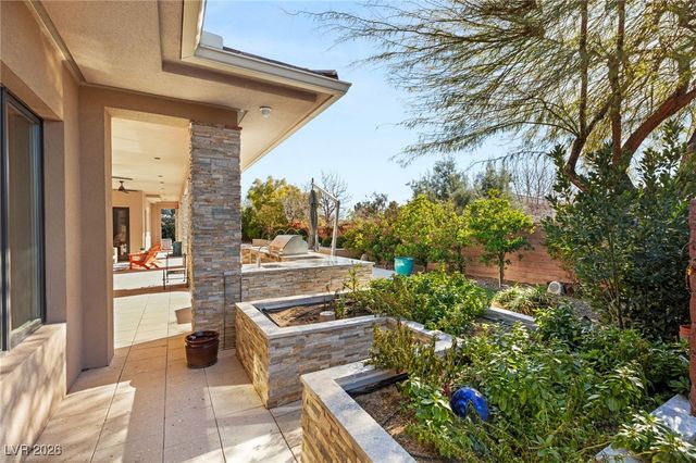 11 Misty Peaks Court, Las Vegas, NV 89135