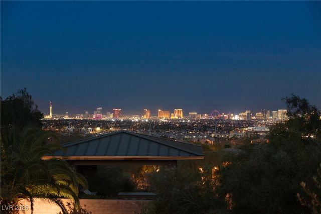 11 Misty Peaks Court, Las Vegas, NV 89135