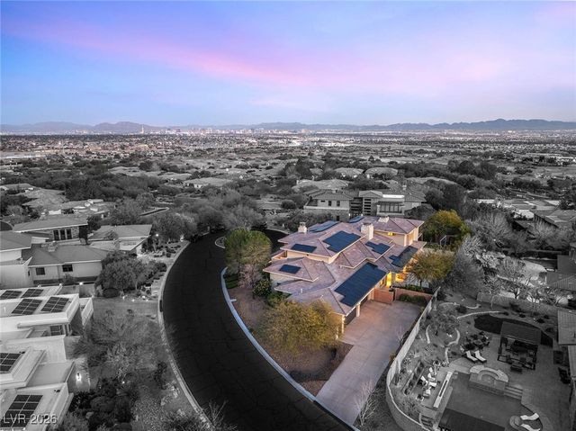 11 Misty Peaks Court, Las Vegas, NV 89135