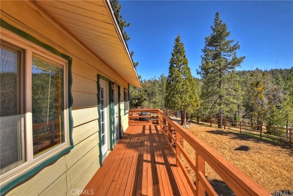 Image 3 of property listing at 32745 Hilltop, Running Springs, CA 92382